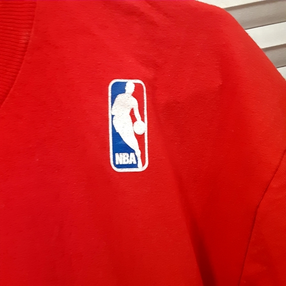 Chicago bulls short Sleeve tshirt.  Size medium - Picture 5 of 10